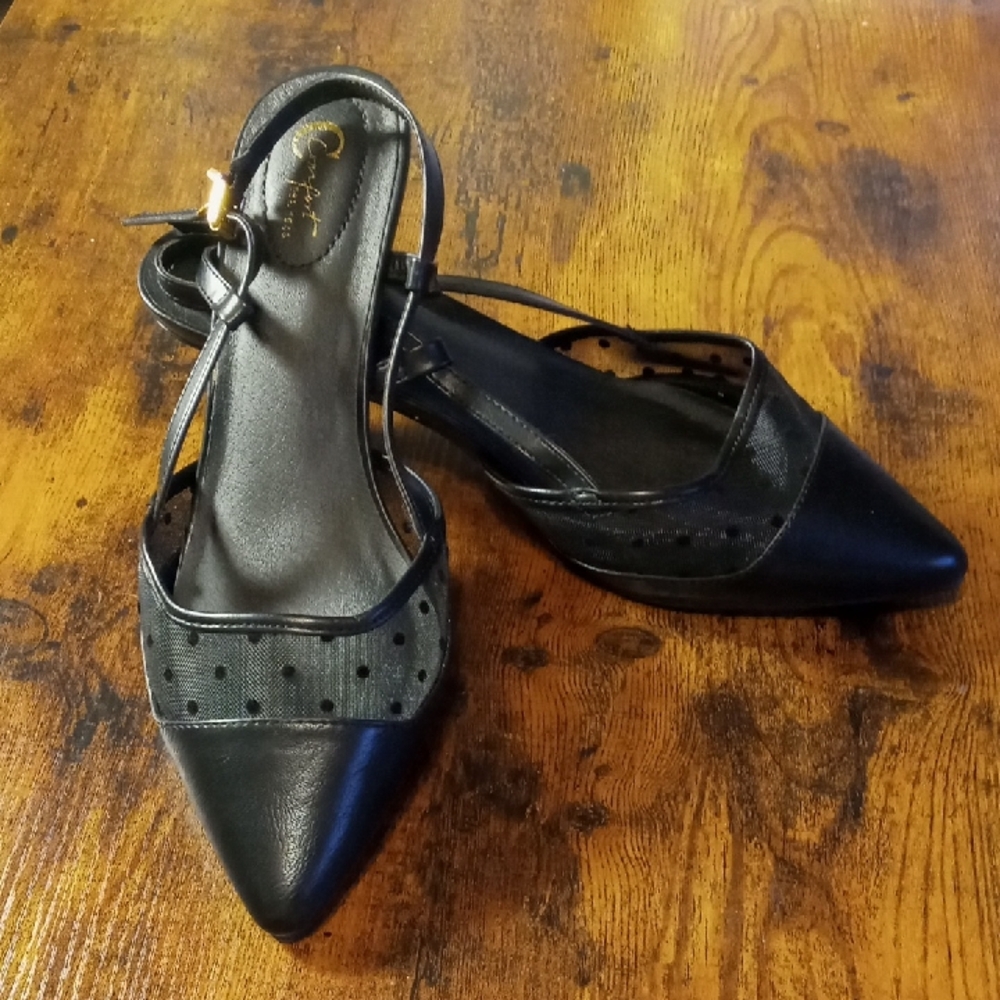 Pointed Toe Black Slingback Heels with Mesh Detail